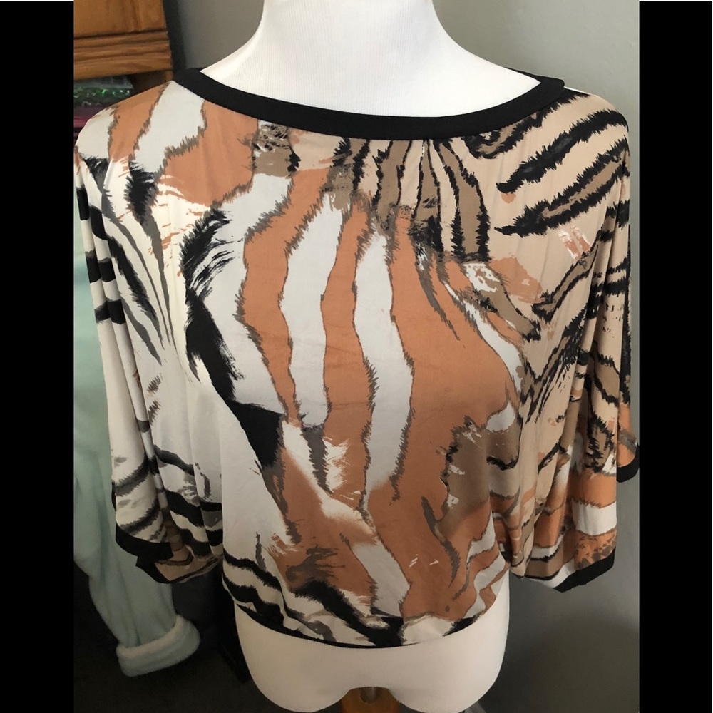 #783 Mandees batwing Blouse size M